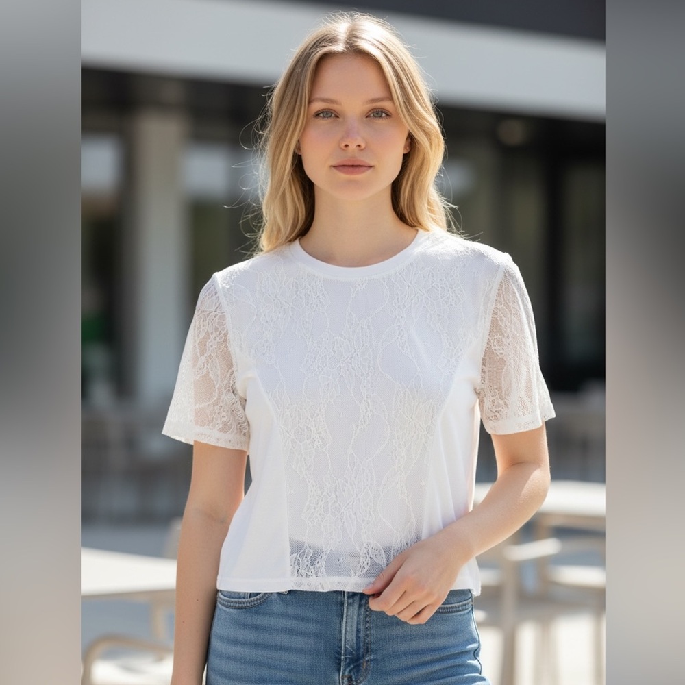 Ivory Divided by H&M cropped lace top size 10
